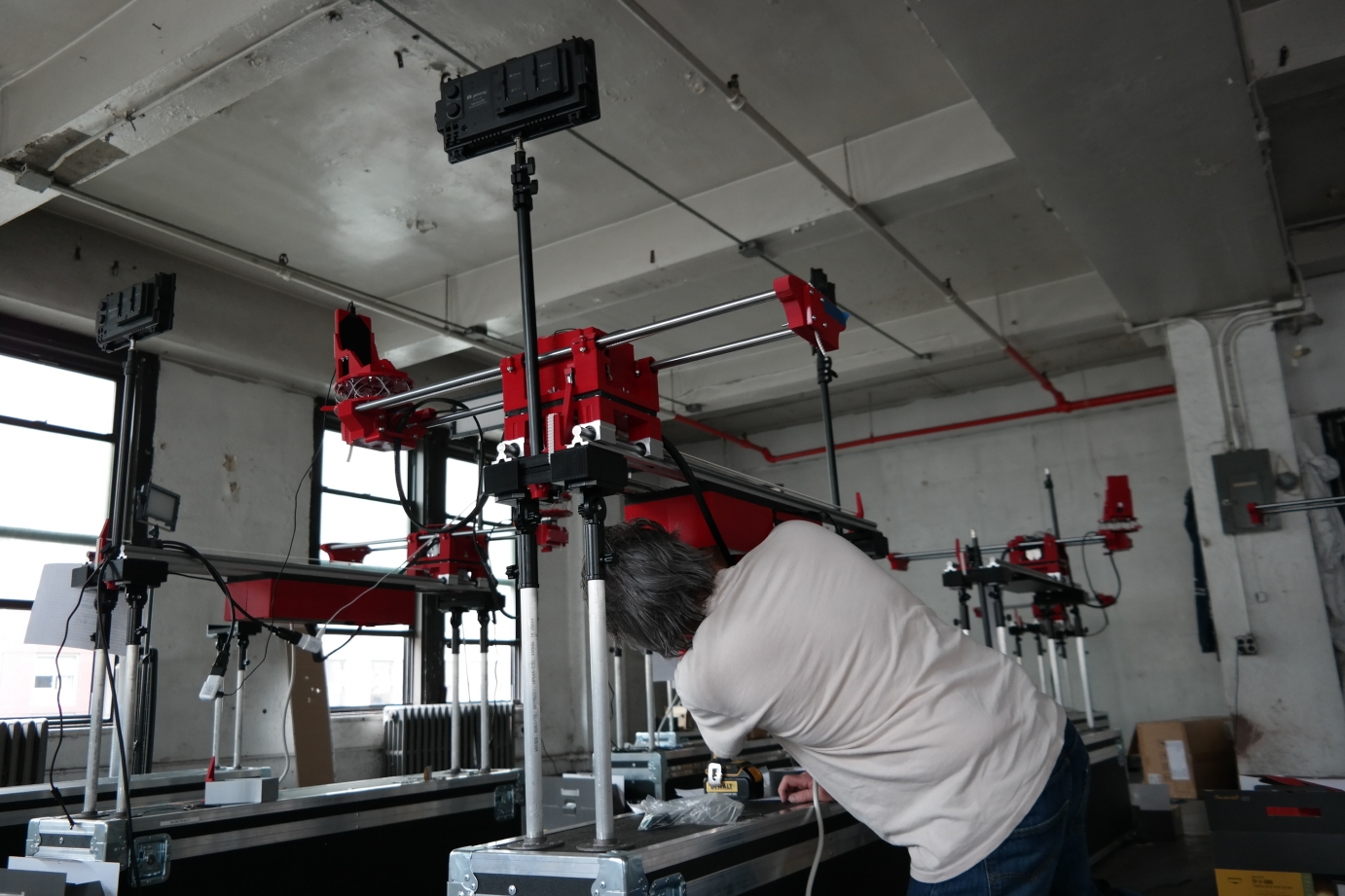 budweiser-building-robot2