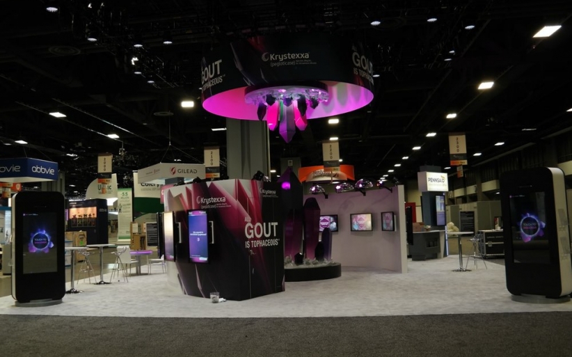 Interactive mirror trade show