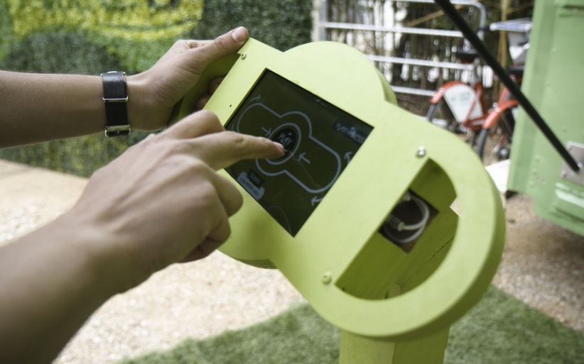 Naked juice solar truck touchscreen